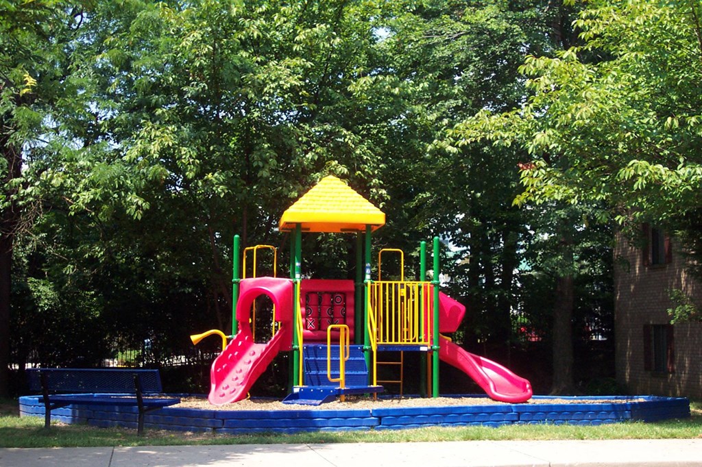 Oakfield Apartment Homes, 2217 Way, Wheaton, MD RentCafe